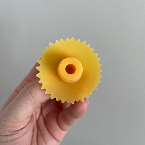 2pk Charles Viancin Sunflower and Poppy Bottle Stoppers - Picture 3 of 7